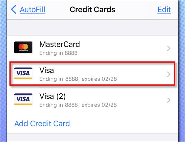 Toque em um cartão de crédito na lista para examiná-lo em detalhes.