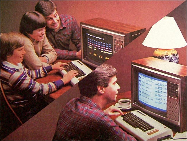 Fotos do Commodore VIC-20 da caixa de varejo VIC-20.