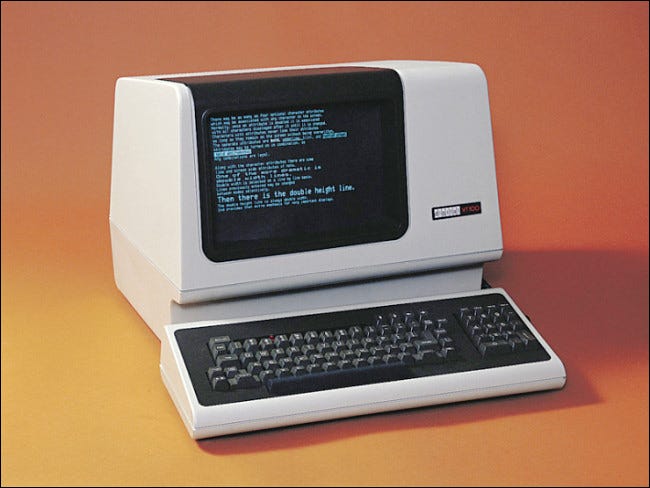 O Terminal DEC VT-100