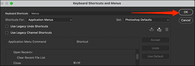 Clique em “OK” na janela “Atalhos de teclado e menus” no Photoshop.