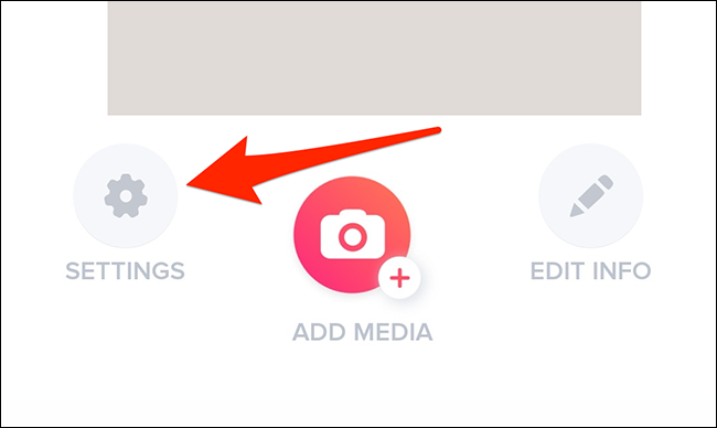 Toque em "Configurações" no Tinder.