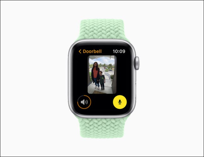 Apple Watch mostrando uma visão da câmera no watchOS 8.