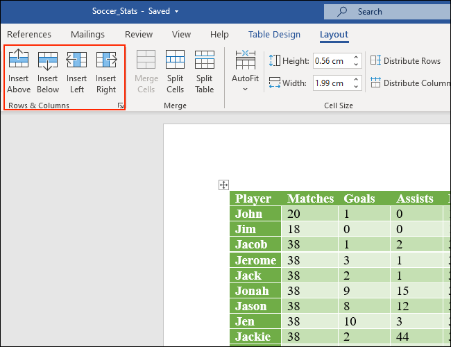 A parte Linhas e colunas da guia Layout permite adicionar linhas e colunas às tabelas do Microsoft Word