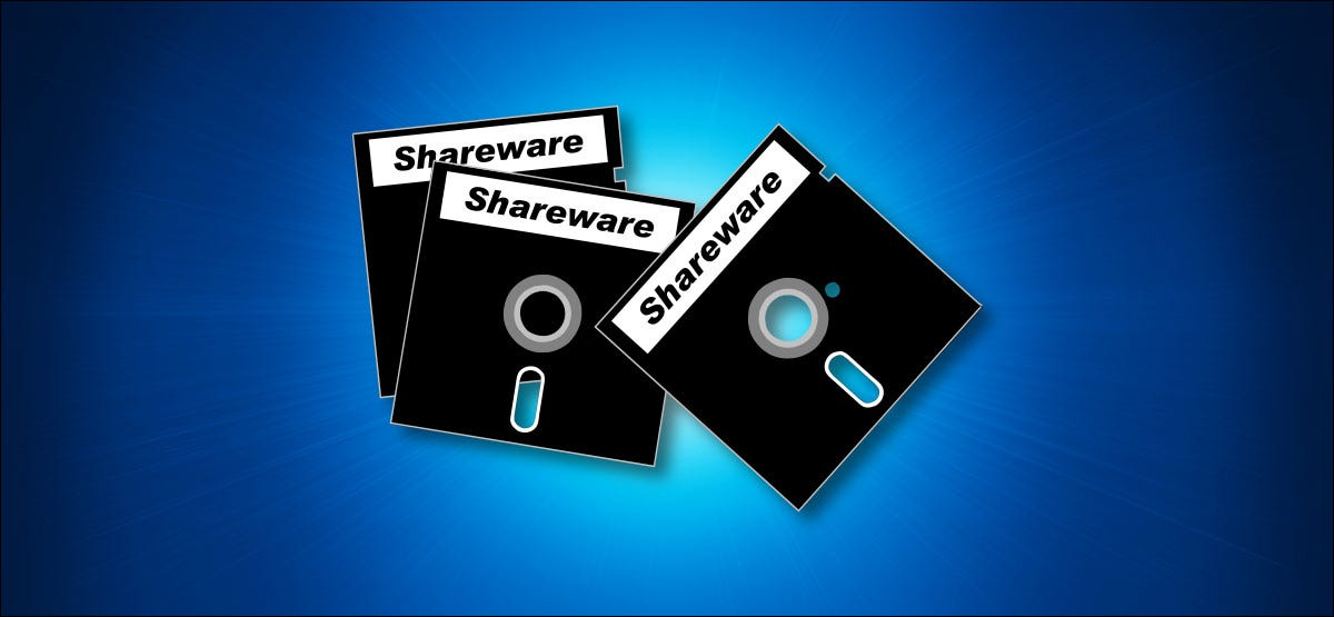 Uma ilustração de discos de shareware em um fundo azul.