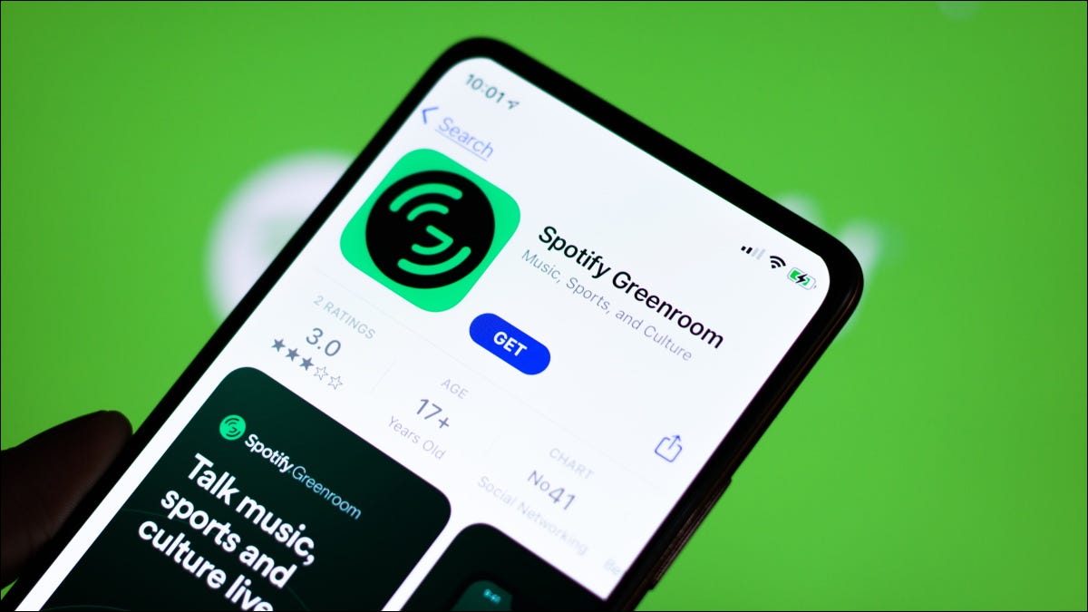 Instalando o aplicativo Spotify Greenroom da App Store no iPhone.