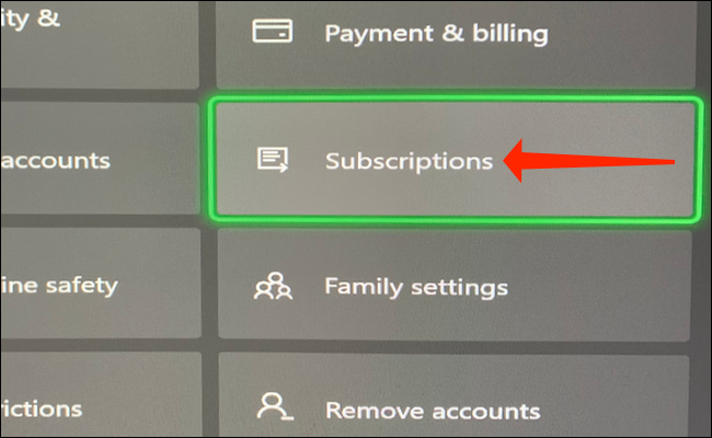 Selecione "Assinaturas" em um Xbox Series X.