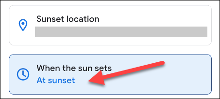 Você pode alterar o deslocamento dos alarmes do nascer do sol ou do pôr do sol tocando no botão "Quando o sol se põe / nasce"