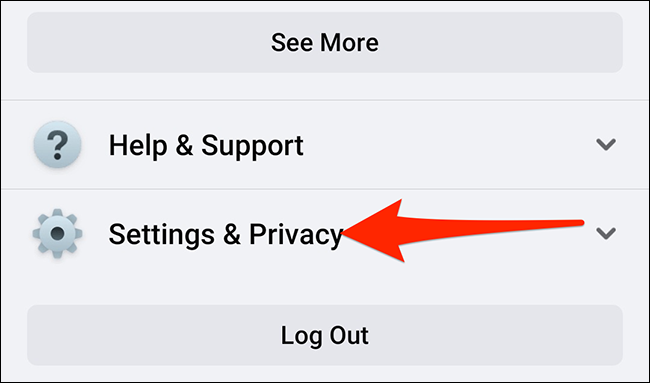 Toque em "Configurações e privacidade" no menu do Facebook.