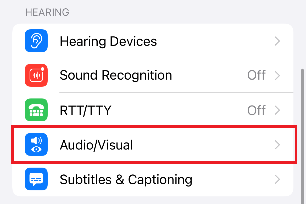 Na seção Audição, toque em Áudio / Visual.