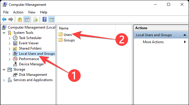 Na janela "Gerenciamento do computador", selecione "Usuários e grupos locais" na coluna da esquerda e "Usuários" na coluna do meio.