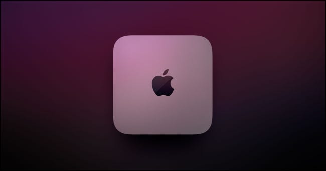 Mac mini perto de uma luz vermelha escura
