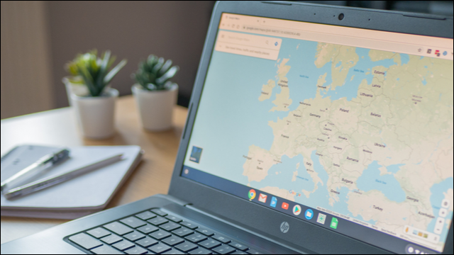 Chromebook com Google Maps aberto