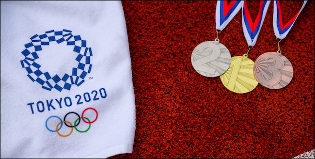 Logotipo da Tokyo 2020 com metais ouro, prata e bronze