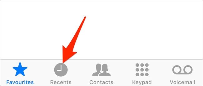 Toque em "Recentes" no aplicativo Telefone do iPhone.