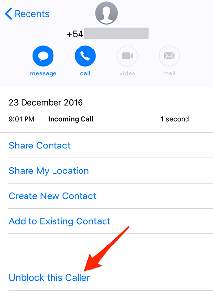 Toque em "Desbloquear este chamador" na tela de um número de telefone no iPhone.