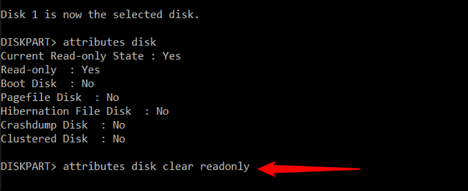 Digite "atributos de disco limpo somente leitura" e pressione Enter