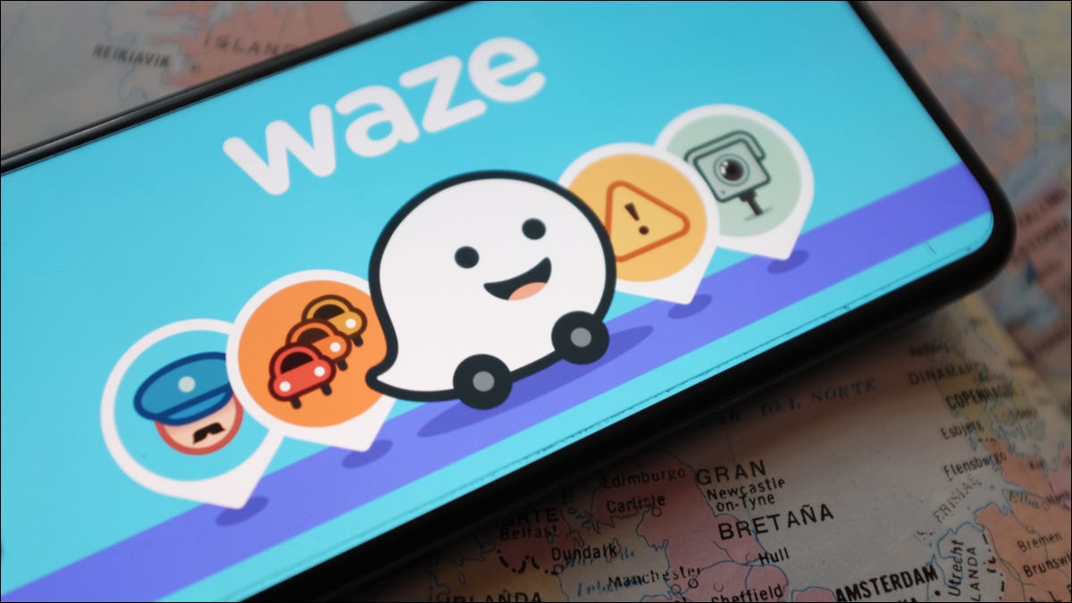 Waze na tela do telefone