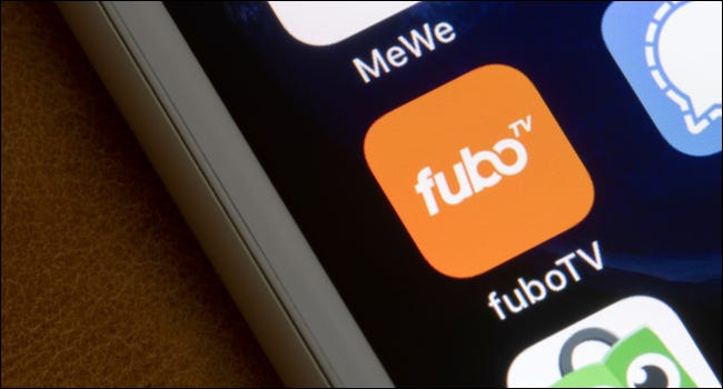Logotipo do aplicativo Fubo TV em um smartphone