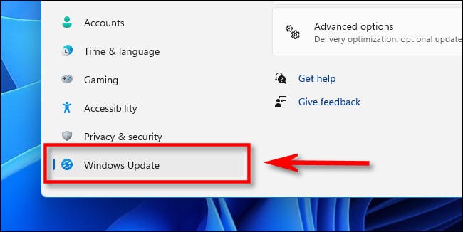 Na barra lateral de Configurações do Windows, clique em “Windows Update”.