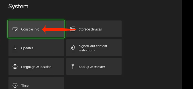 Na página "Sistema" das configurações do Xbox, selecione "Informações do console".