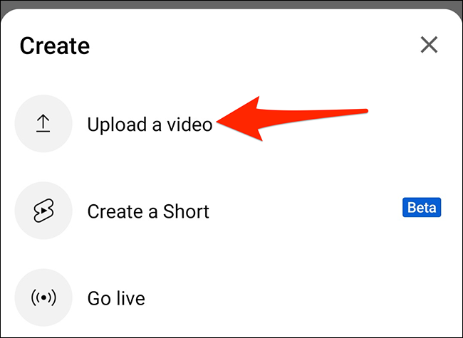 Selecione "Carregar um vídeo" no menu "Criar" no aplicativo do YouTube.