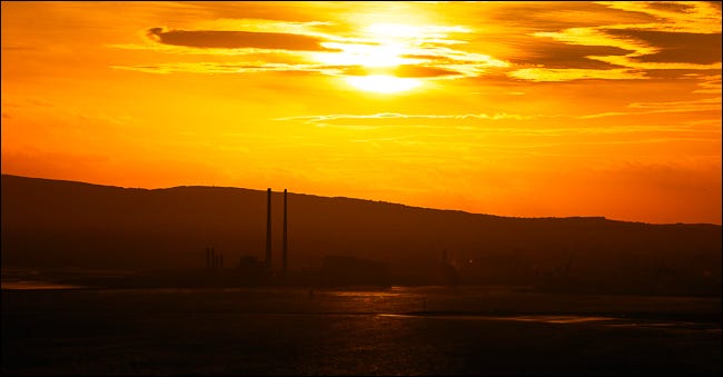 poolbeg towers ao pôr do sol