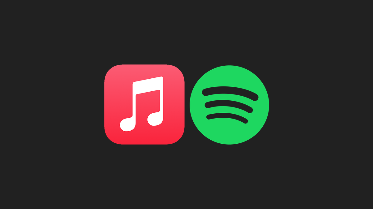 Logotipos da Apple Music e Spotify contra um fundo cinza escuro.