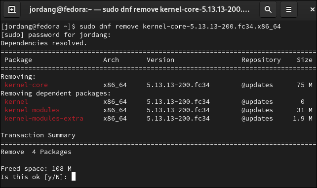 Remova o kernel no terminal Fedora Linux