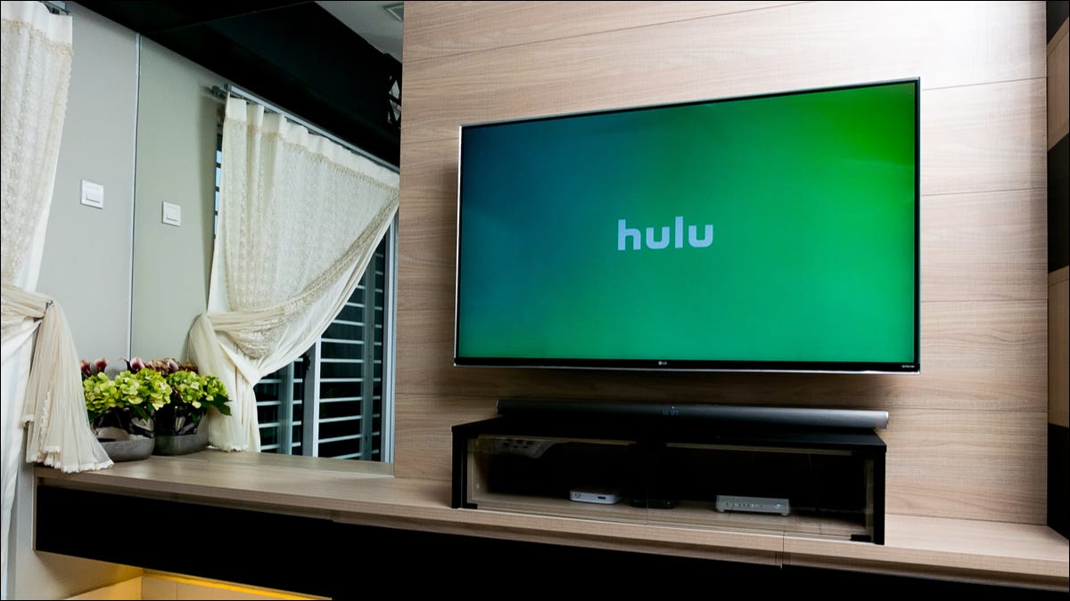 Logotipo do Hulu em uma smart TV