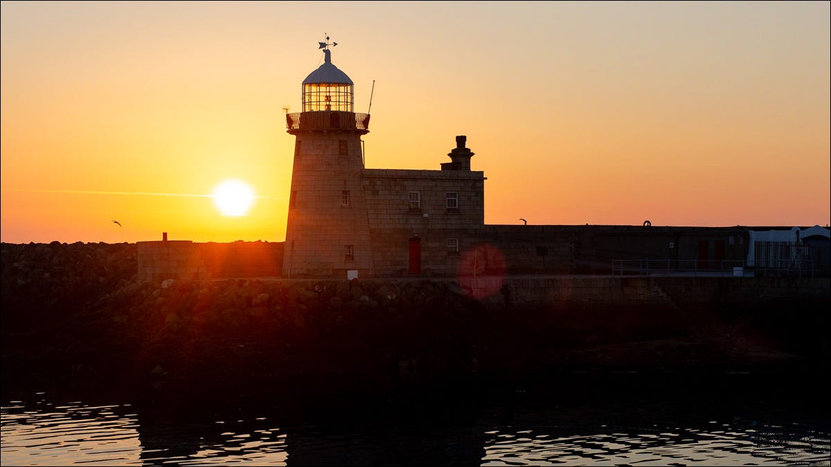 imagem de visualização mostrando farol ao nascer do sol