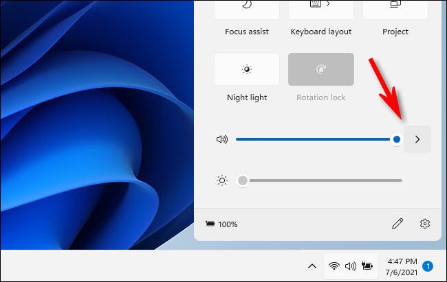 Clique na seta ao lado do controle deslizante de volume no Windows 11 Quick Setup.