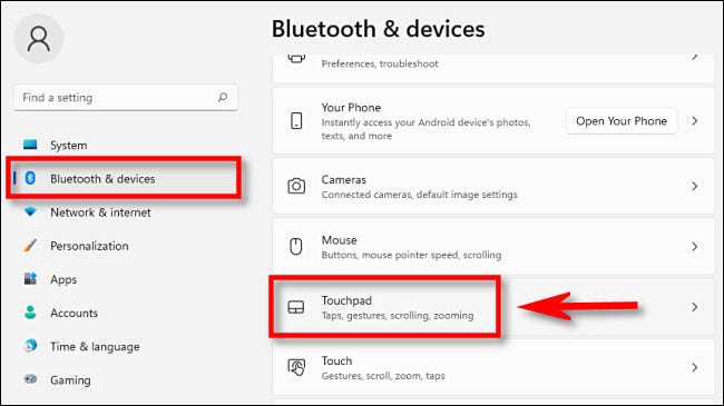 Nas configurações do Windows 11, clique em "Bluetooth e dispositivos" na barra lateral e selecione "Touchpad".