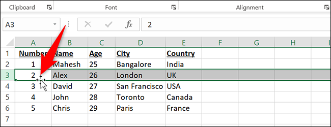 Passe o cursor ao redor da borda da linha no Excel.