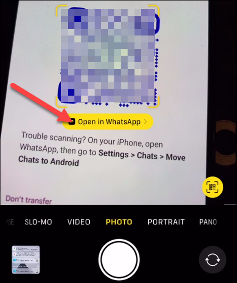Digitalize o código QR com o seu iPhone.
