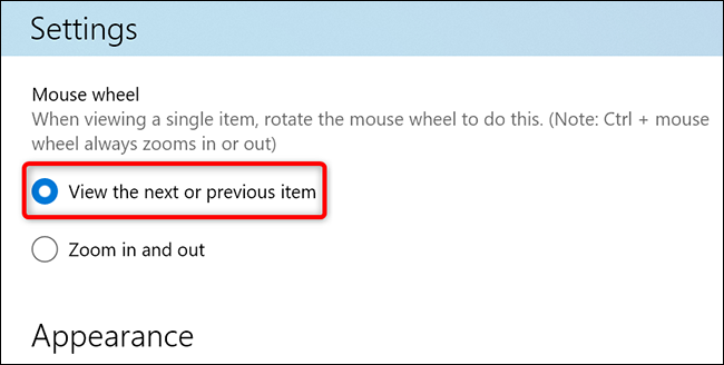 Habilite a opção "Exibir o próximo item ou o item anterior" na página "Configurações" em Fotos.