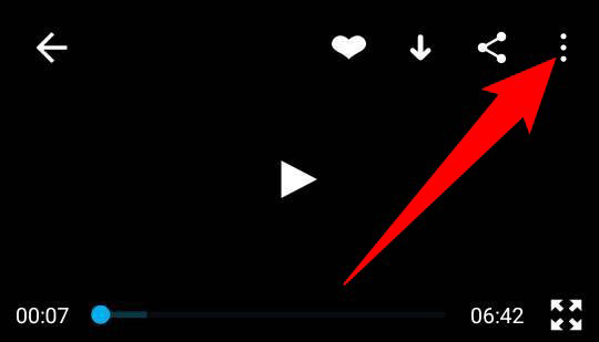 Toque nos três pontos no canto superior direito de um vídeo no aplicativo Vimeo.
