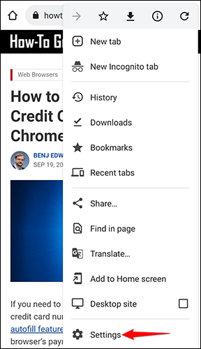 Selecione "Configurações" no menu de três pontos no Chrome no celular.