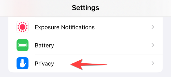 No aplicativo "Configurações", selecione "Privacidade".