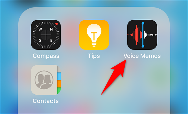 Abra Memorandos de voz no iPhone.