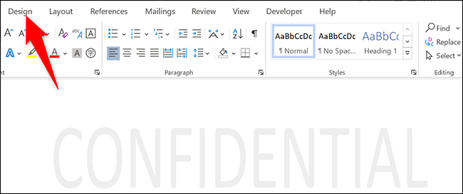 Clique na guia “Design” no Word.