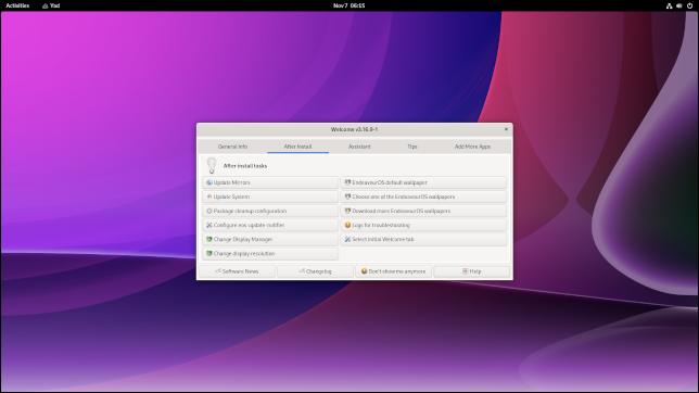O aplicativo de boas-vindas na área de trabalho GNOME no EndeavourOS