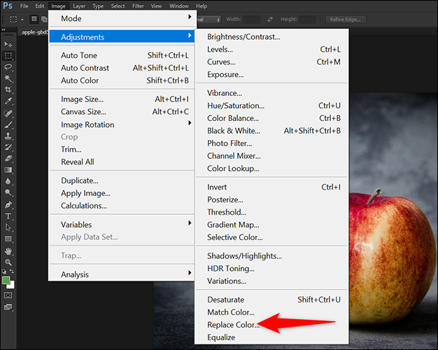 Selecione Imagem> Ajustes> Substituir Cor na barra de menus do Photoshop.