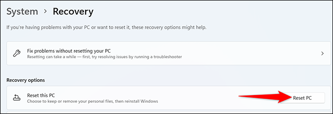 Clique em “Reiniciar PC” na tela “Recuperação” em Configurações no Windows 11.