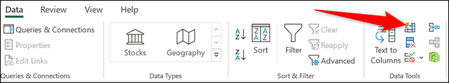 Selecione "Preenchimento Flash" na guia "Dados" do Excel.