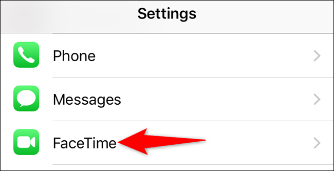 Toque em "FaceTime" em Ajustes no iPhone.