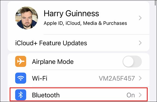 Toque em Bluetooth no app de configurações
