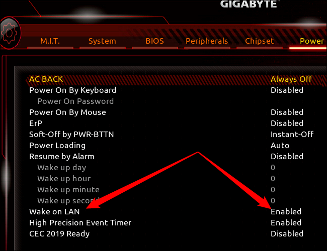 Uma tela de BIOS de gigabyte com setas vermelhas apontando para a opção Wake On Lan.