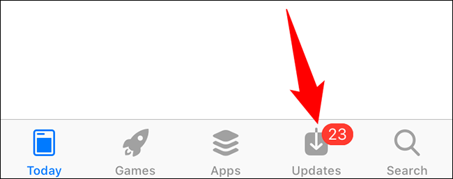 Toque em "Atualizações" na parte inferior da App Store.