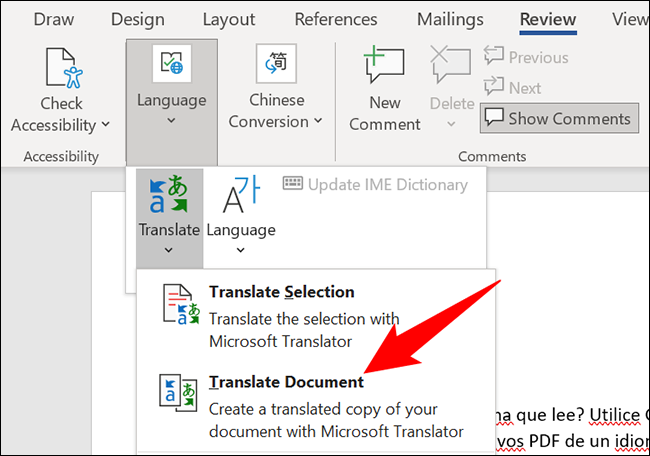Selecione Idioma > Traduzir > Traduzir documento na guia "Revisão".
