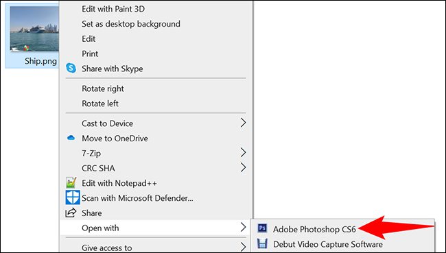 Clique com o botão direito do mouse no PNG e selecione Abrir com > Adobe Photoshop.